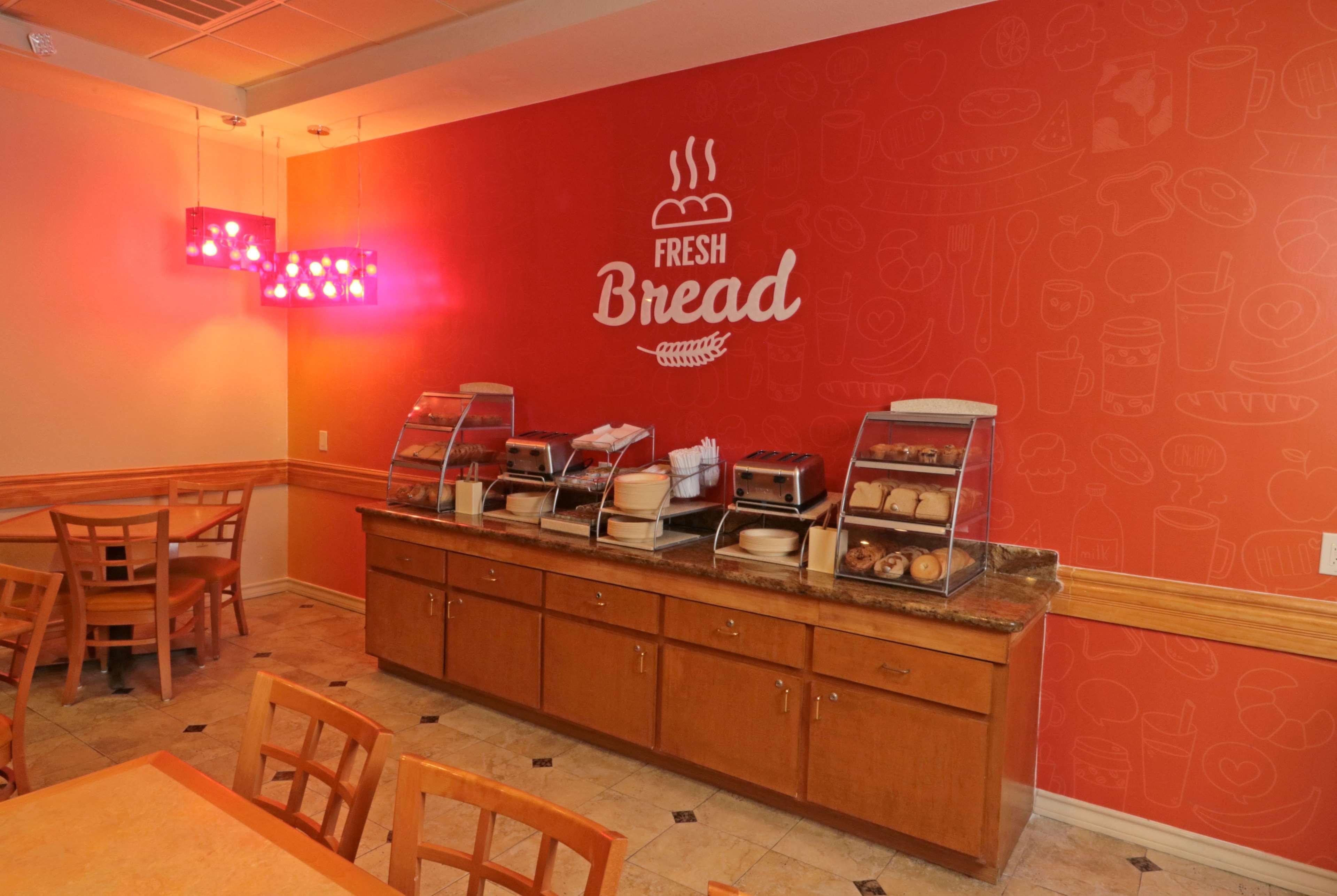 Wyndham Garden Mcallen At La Plaza Mall Екстериор снимка